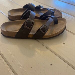 Knock-off Birkenstock’s